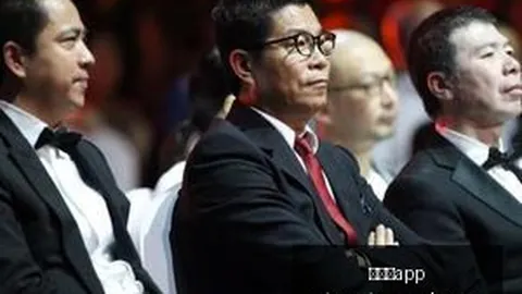 篮球赛场上的真实自我：恩比德分享场上心态，团队支持至上